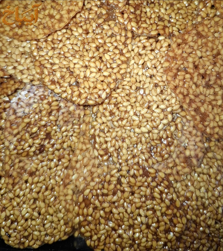 سوهان عسلی کرمان با شیرینی مناسب